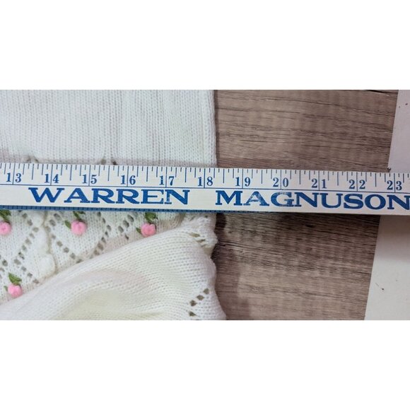 Vintage Sweater be  Banff 100% Acrylic Cardigan With Floral Design size M? Read - Picture 7 of 12